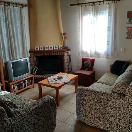 Cosy House In Galaxidi Apartment Bagian luar foto
